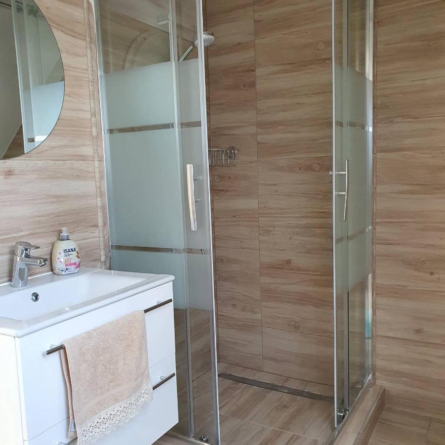 Pinkoczi Apartmanhaz Appartement Balatonalmádi Buitenkant foto