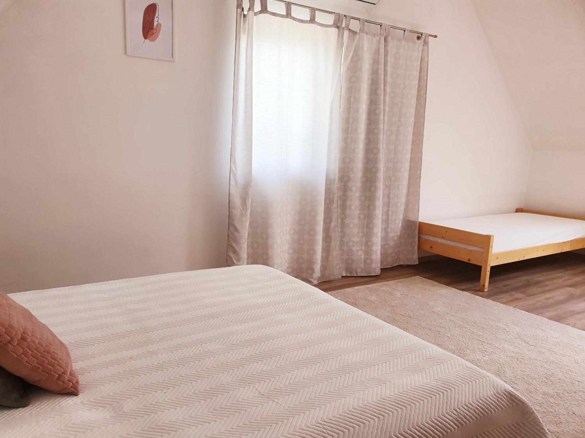 Pinkoczi Apartmanhaz Appartement Balatonalmádi Kamer foto